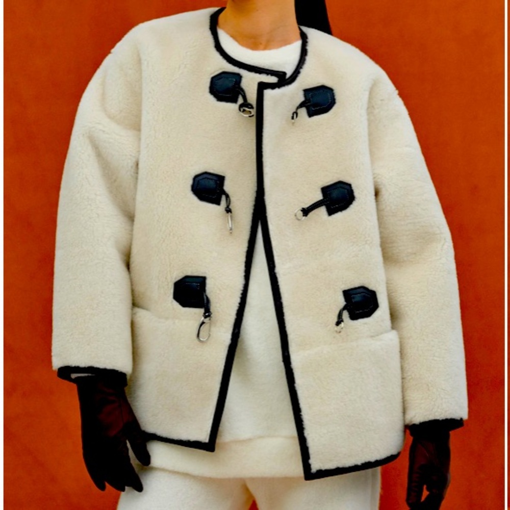Source Unknown Clasp Front Sherling Coat (Vanilla)
